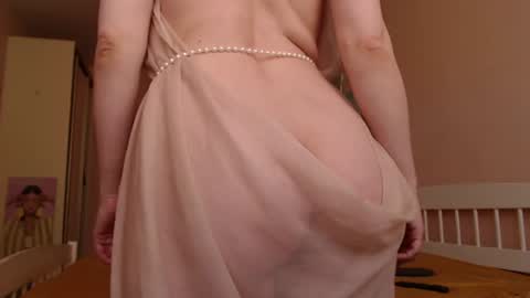 Hannah  welcome  online show from 06-20-26, 03:04