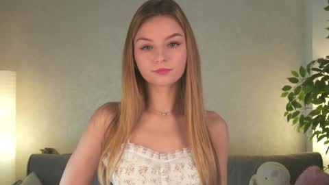 Polly online show from 03-31-26, 01:22