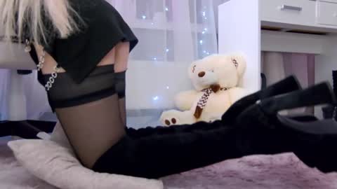 Snapshot of my_polina chatting on 05-16-26, 07:27 Poli online show from 05-16-26, 07:27