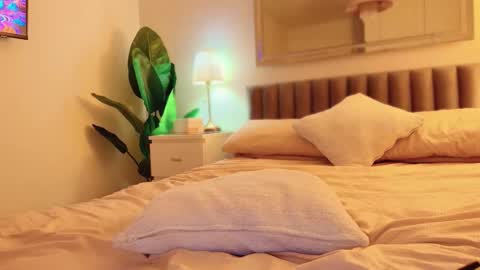 Mya-be Yours P online show from 03-10-26, 12:15