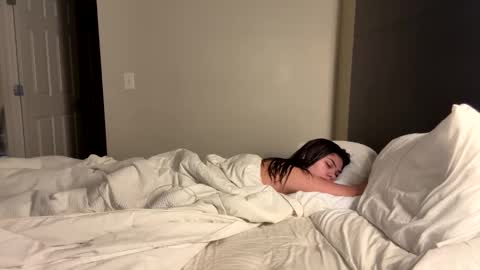 mycreamydreams online show from 01-24-25, 09:49