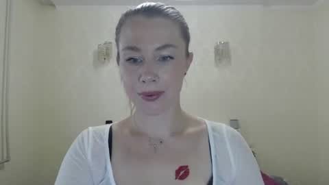 Snapshot of myst_velvet chatting on 07-19-26, 02:32 myst_velvet online show from 07-19-26, 02:32