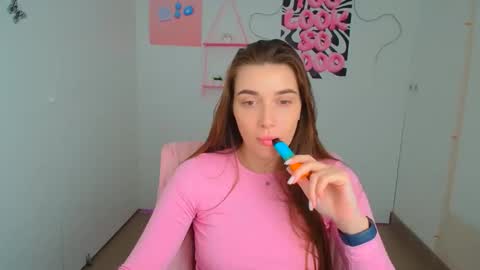 Amelia online show from 05-13-26, 05:38