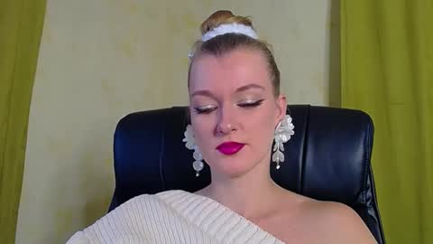 mysticvenus_ online show from 12-20-25, 09:27