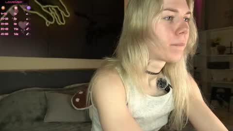 Olivia or just olive online show from 02-08-26, 07:17