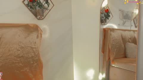 naamah_b online show from 12-21-25, 01:51