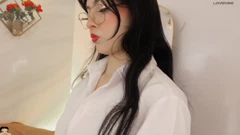 Snapshot of naamah_b chatting on 04-20-26, 02:31 naamah_b online show from 04-20-26, 02:31