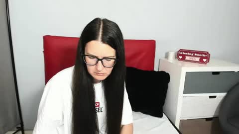 nadiatrue online show from 06-26-26, 05:39