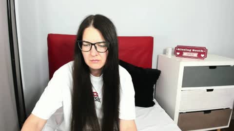 nadiatrue online show from 07-08-26, 05:06