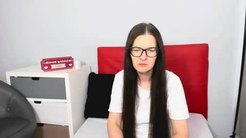 nadiatrue online show from 07-28-26, 02:35