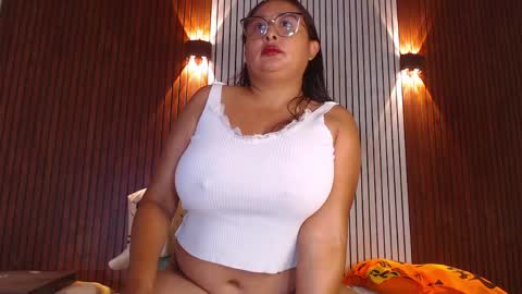 Nadia online show from 04-22-26, 09:33
