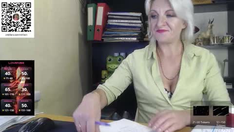 Snapshot of nadin_slut chatting on 10-10-25, 07:35 Nadin online show from 10-10-25, 07:35