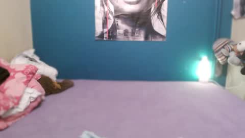 nadinnnea online show from 04-14-26, 07:09