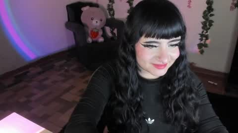 naeniademont online show from 05-28-26, 01:52
