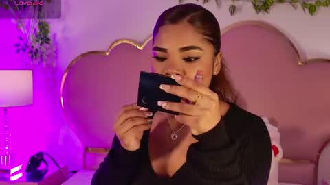 NahiaraReina  online show from 07-11-26, 01:14