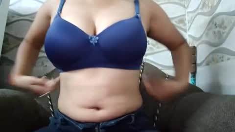 Snapshot of naina00123 chatting on 06-30-26, 07:42 Naina online show from 06-30-26, 07:42