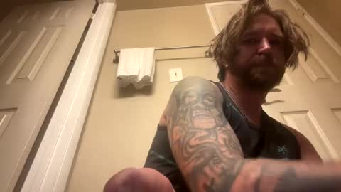 Snapshot of nakedbluesman420 chatting on 10-05-25, 06:28 nakedbluesman420 online show from 10-05-25, 06:28