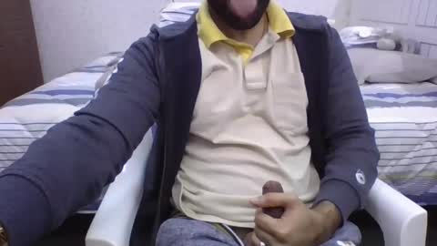 Snapshot of nakedpie chatting on 12-14-24, 11:29 NakedPie online show from 12-14-24, 11:29