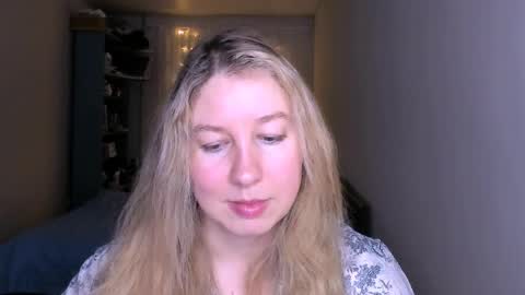 Nancy online show from 04-09-26, 08:03