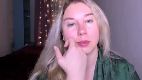 Snapshot of nancysanders chatting on 07-12-26, 08:11 Nancy online show from 07-12-26, 08:11