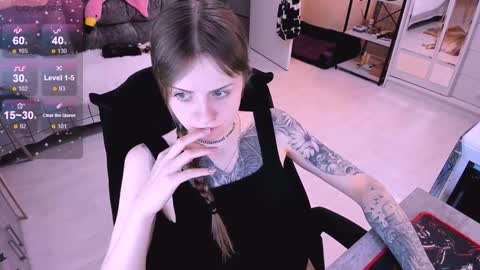 Monday-Friday 12-4 AM and 6-9 AM New York time online show from 01-08-25, 06:20