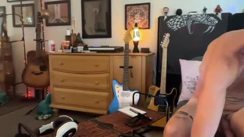 Snapshot of nannerbrains chatting on 03-16-26, 04:00 nannerbrains online show from 03-16-26, 04:00