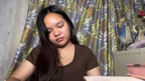 Sophie online show from 05-18-26, 03:40