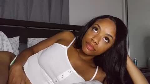 Snapshot of nanneyrose chatting on 09-15-25, 01:49 Nanneypooh online show from 09-15-25, 01:49