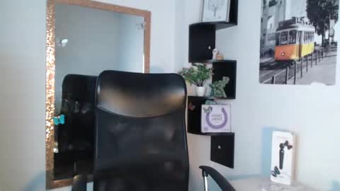 nany_pretty online show from 12-22-24, 01:45