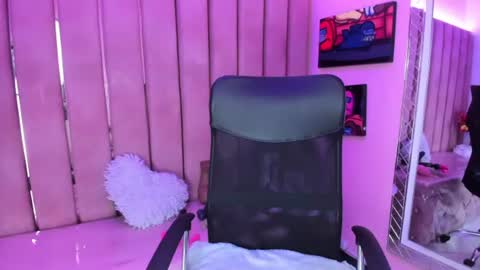 nany_pretty online show from 07-05-26, 04:25