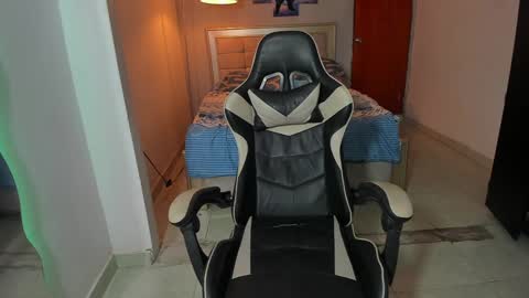 naomi_berckley online show from 12-02-24, 10:50