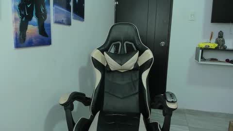 naomi_berckley online show from 10-14-25, 04:02