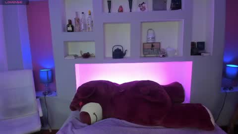 Naomi online show from 04-01-26, 07:22