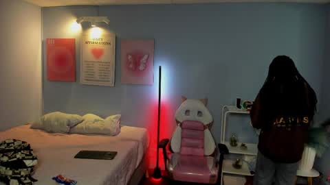 Naomi online show from 04-03-26, 12:47