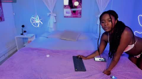 Naomi online show from 04-07-26, 07:58