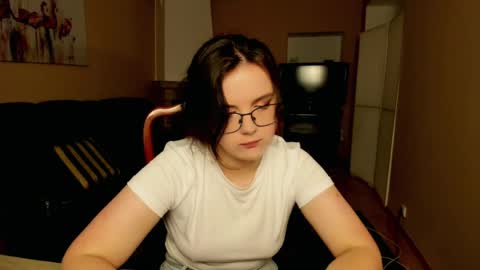 Snapshot of naomi_di chatting on 07-02-26, 07:20 naomi_di online show from 07-02-26, 07:20