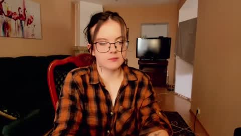 Snapshot of naomi_di chatting on 07-10-26, 08:50 naomi_di online show from 07-10-26, 08:50