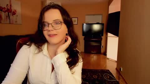Snapshot of naomi_di chatting on 07-20-26, 05:04 naomi_di online show from 07-20-26, 05:04