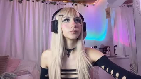  Naomi  online show from 08-05-26, 11:24