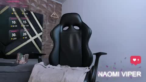 Snapshot of naomi_viper_ chatting on 04-15-26, 11:17 Naomi online show from 04-15-26, 11:17