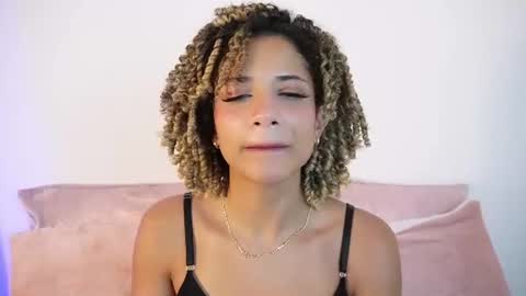naomidawson online show from 06-11-26, 03:59