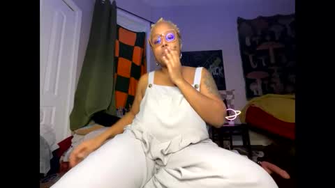 Naomigiirl6 online show from 01-14-25, 05:23