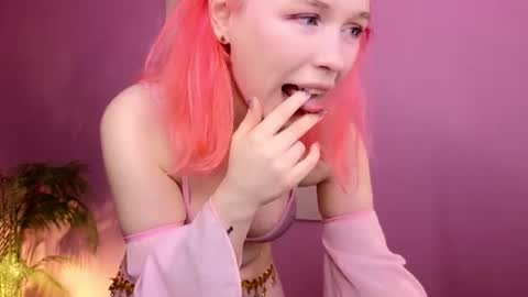 Snapshot of naomiyoru chatting on 06-24-26, 08:52 Naomi online show from 06-24-26, 08:52