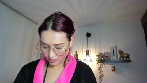 Snapshot of naomy_stanley chatting on 05-19-26, 01:56 Naomy Stanley online show from 05-19-26, 01:56