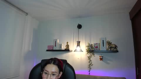 Snapshot of naomy_stanley chatting on 05-27-26, 01:57 Naomy Stanley online show from 05-27-26, 01:57