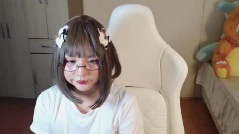 Snapshot of naree_masaki chatting on 03-27-26, 01:00 Naree online show from 03-27-26, 01:00