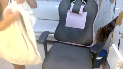 Snapshot of nareya_asha chatting on 07-14-26, 12:33 NAREYA online show from 07-14-26, 12:33