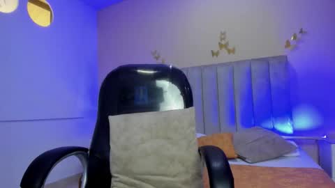 Snapshot of nascary_fox chatting on 03-05-26, 08:16 Nascary Fox online show from 03-05-26, 08:16