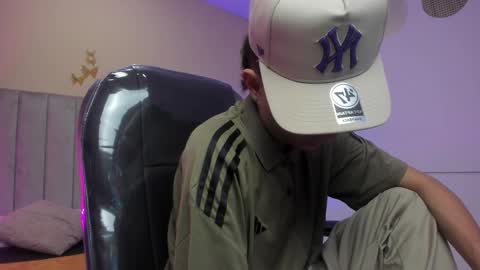 Snapshot of nascary_fox chatting on 03-24-26, 12:32 Nascary Fox online show from 03-24-26, 12:32