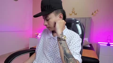 Snapshot of nascary_fox chatting on 03-30-26, 01:12 Nascary Fox online show from 03-30-26, 01:12